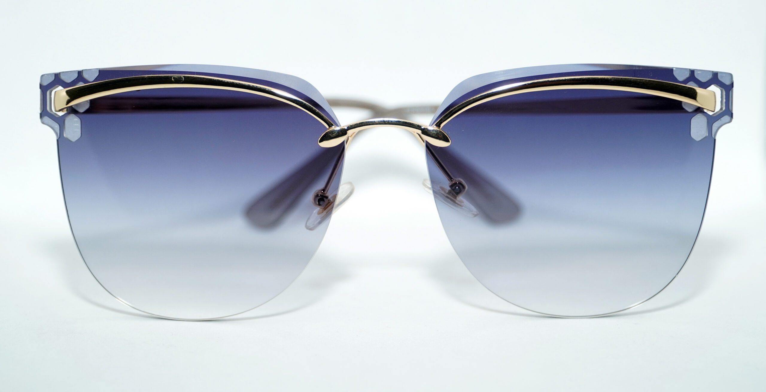 12 Pack: Chic Rimless Gradient Gold Feline Wholesale Sunglasses –  StillFriday